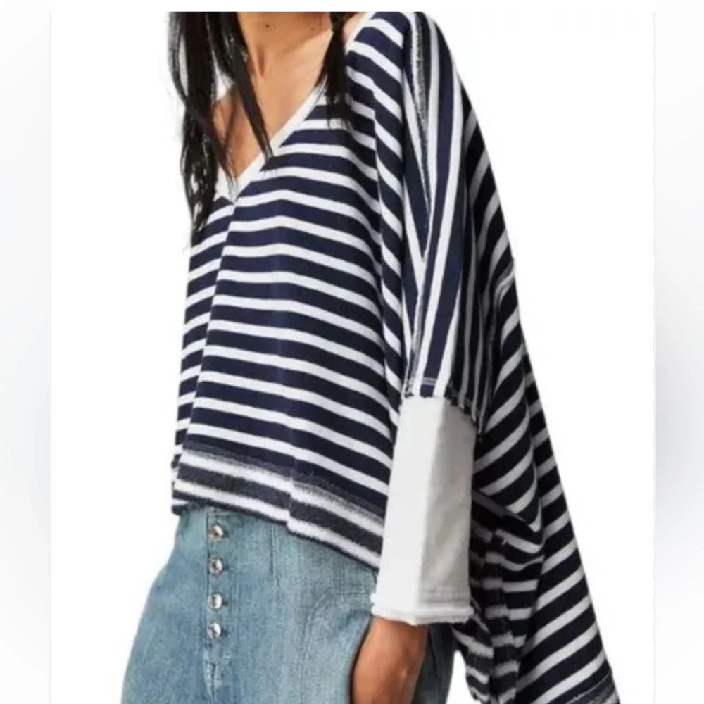 NWOT We the free Main Squeeze oversized top in navy white combo